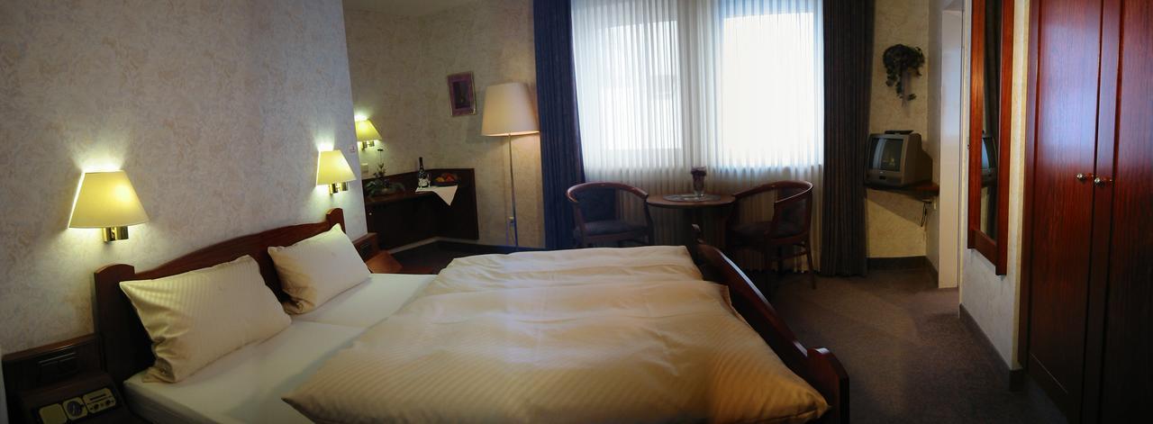 Landhotel Heiner Meyer Wahrenholz Buitenkant foto