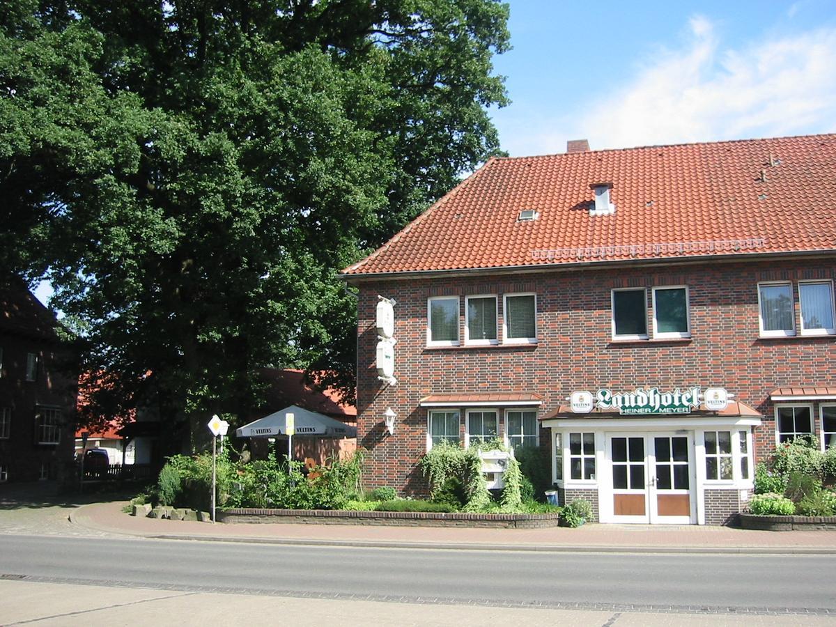 Landhotel Heiner Meyer Wahrenholz Buitenkant foto